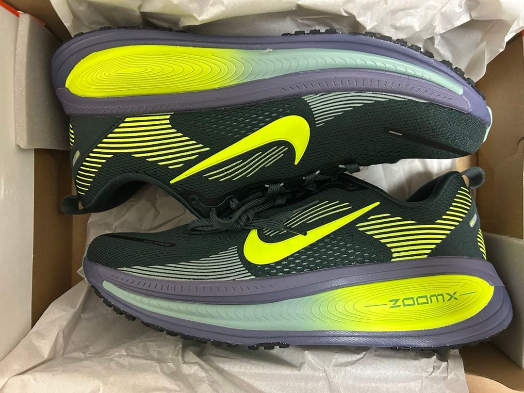 ナイキ ボメロ 18 28cm