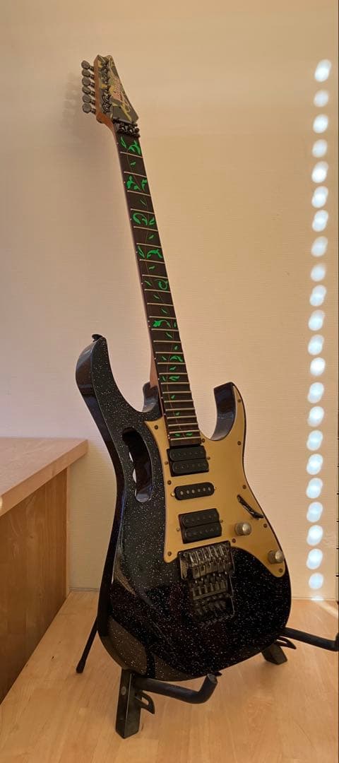 【希少】Ibanez JEM77（Steve Vai Signature）