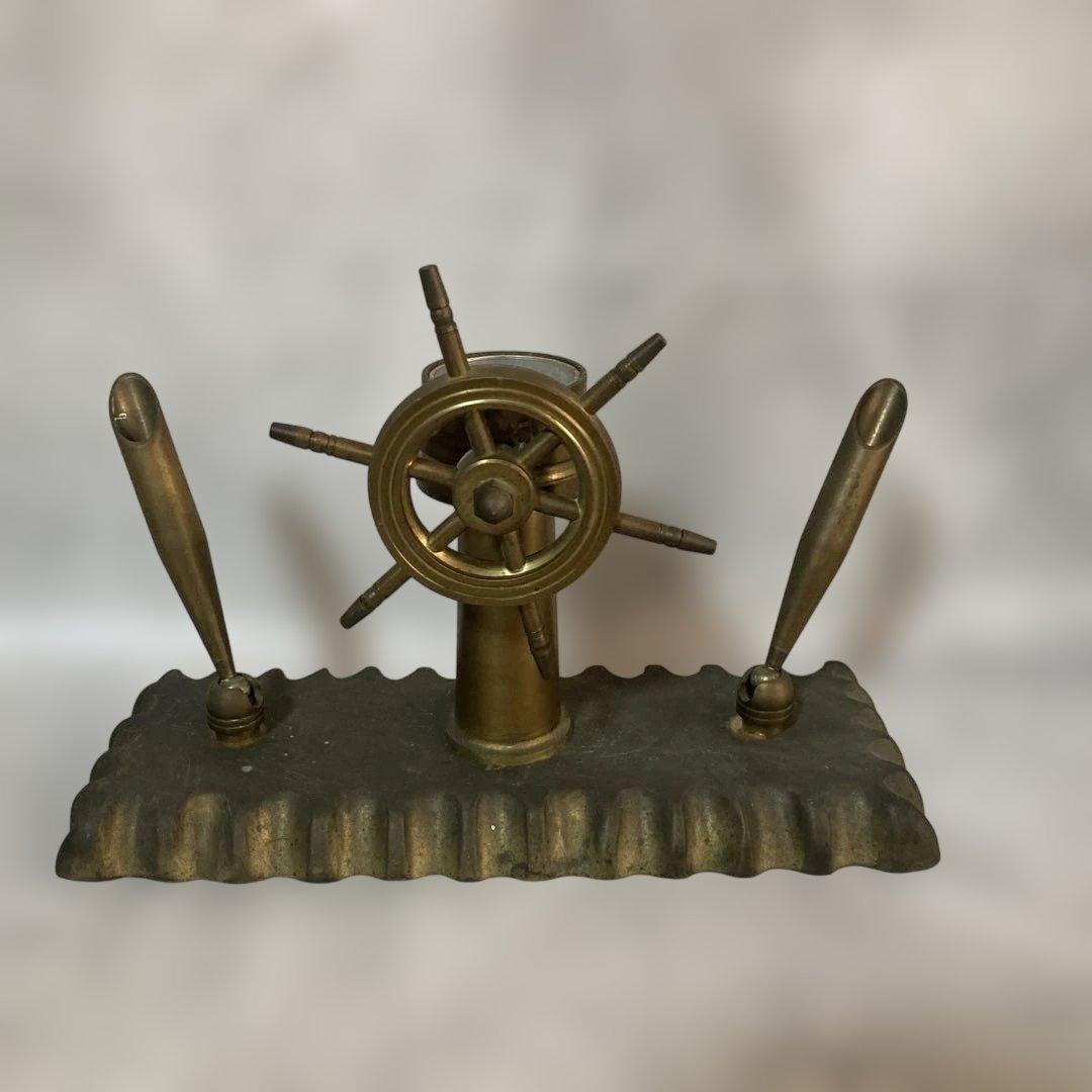 舵とコンパスの真鍮製ペン立て