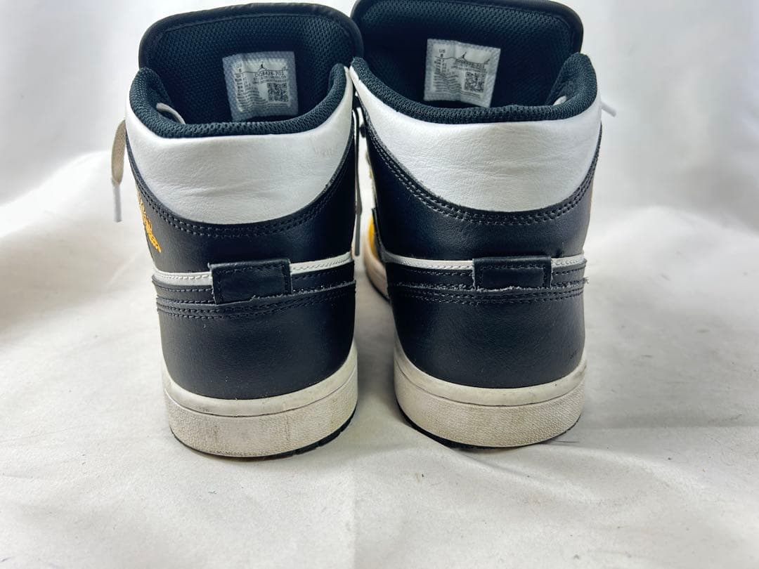 シューズ(男性用) Jordan Air Jordan 1 Mid \"Yellow Ochre\"