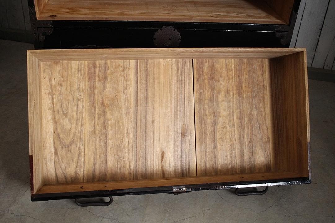 綺麗な丸金具庄内箪笥　3段　中桐　タンス　収納　古家具　古民家　時代家具