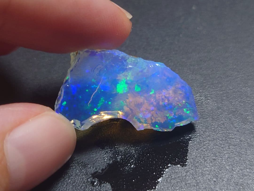 エチオピアウェロ産オパール　星空のような　鉱物標本　原石　チョーク