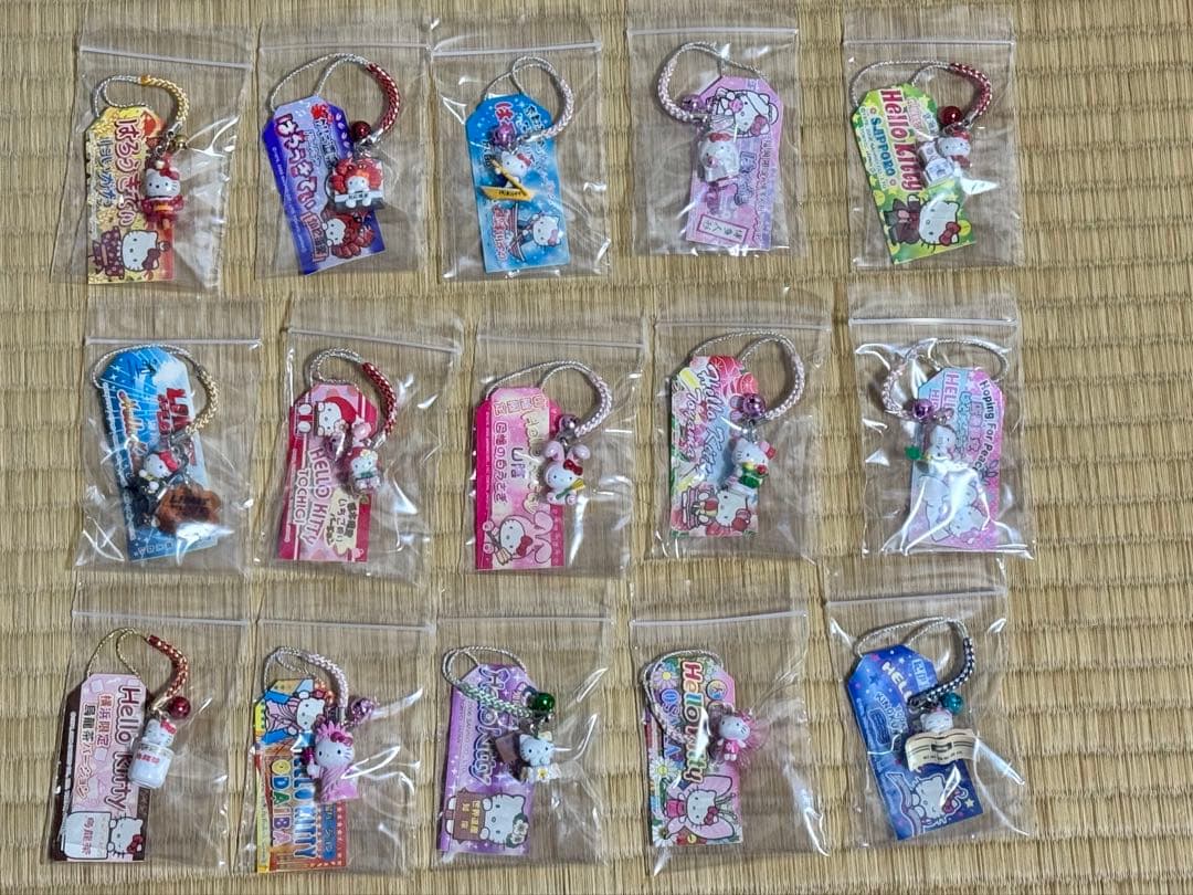 レア☆ハローキティ ご当地根付け　ストラップ 15個セット