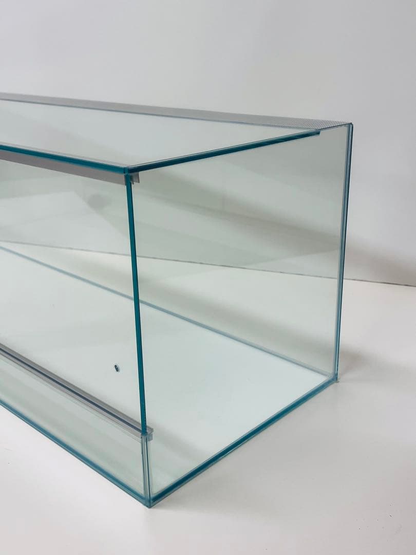 特注仕様パルダリウムケース　900×300×300㎜　水栓ソケット加工仕様