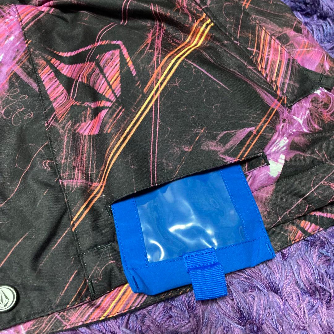 ☆volcom ウェア レディースジャケット usSサイズ　日本M 送料込み