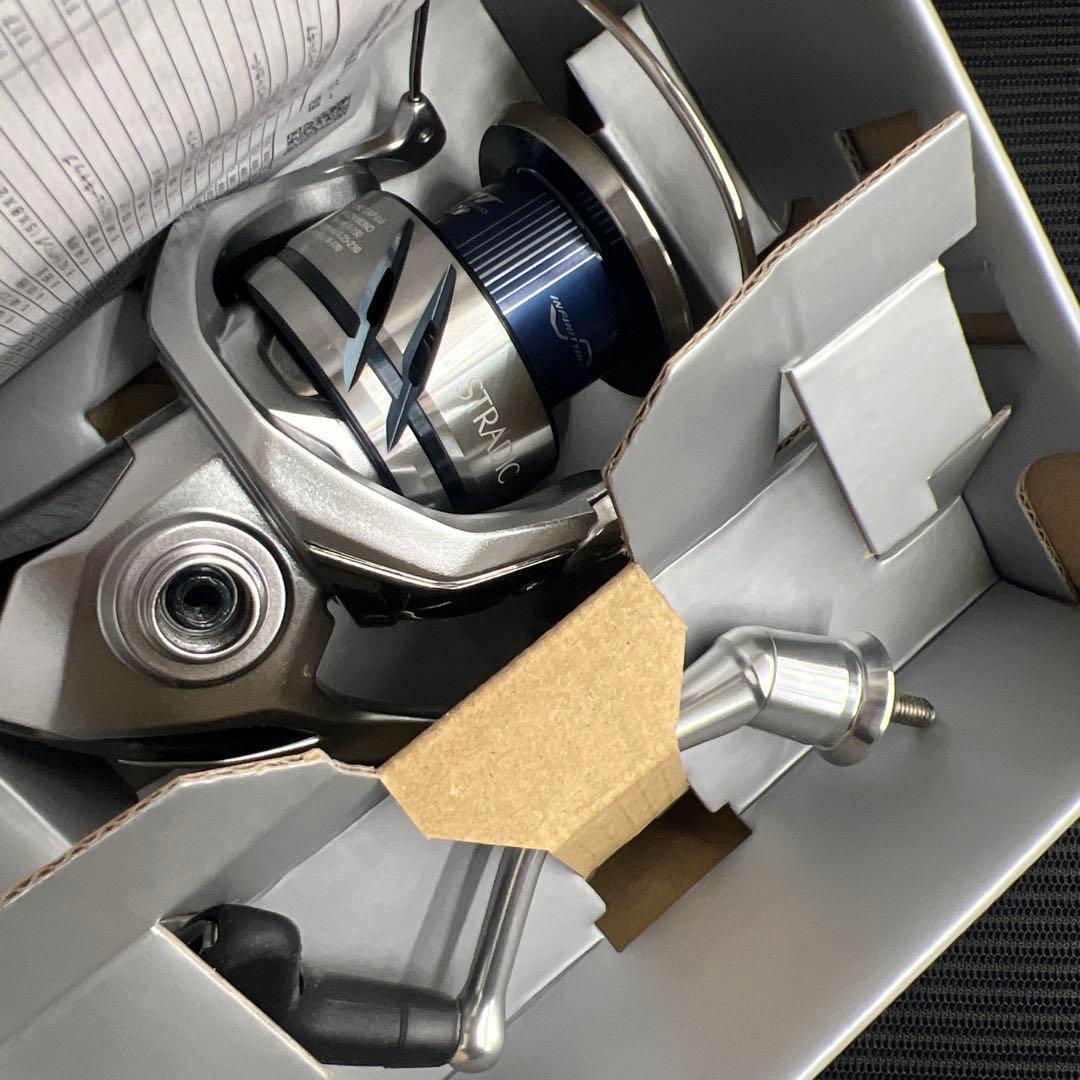 512243 シマノ　スピニングリール 23 ストラディック　C3000