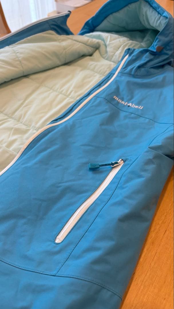 モンベル　mont-bell パウダーステップジャケット　140 水色