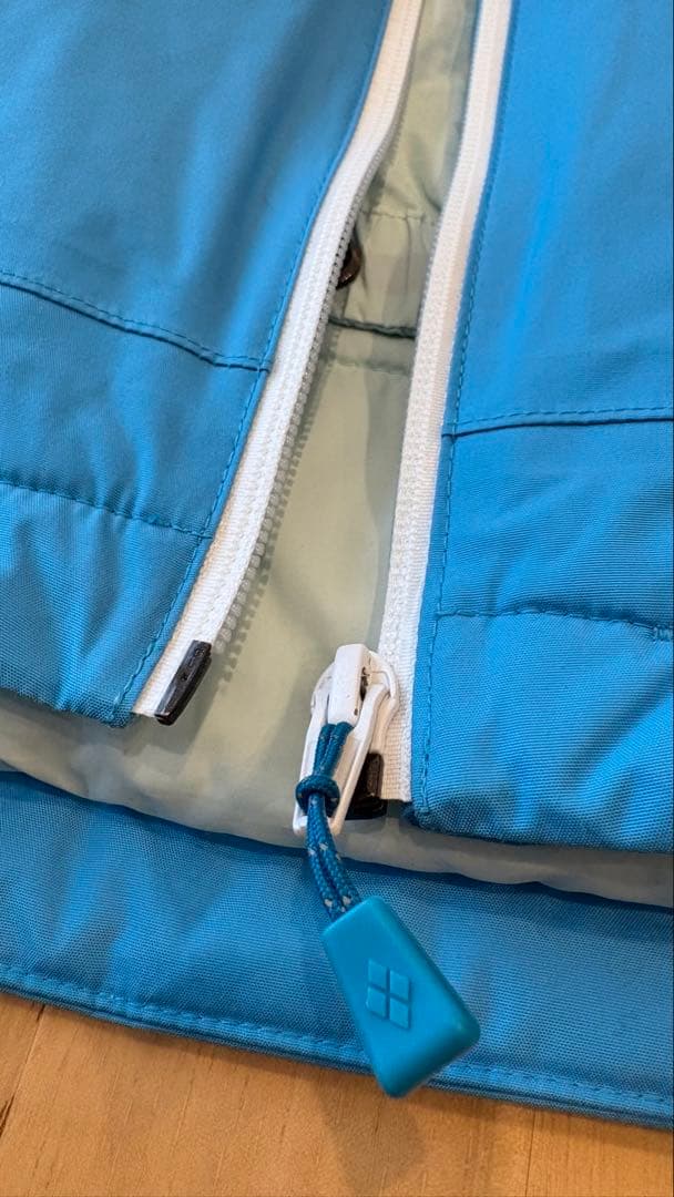 モンベル　mont-bell パウダーステップジャケット　140 水色