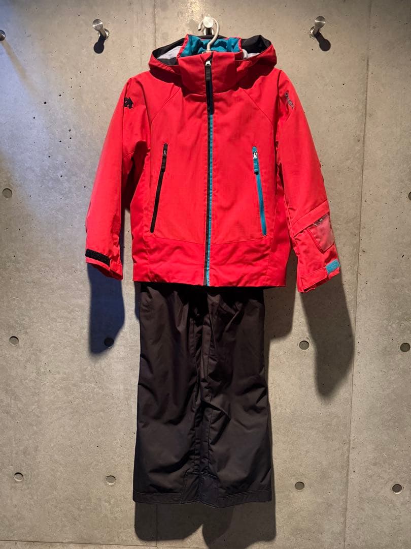 デサント ジュニアスキーウェア135cm〜150cm対応