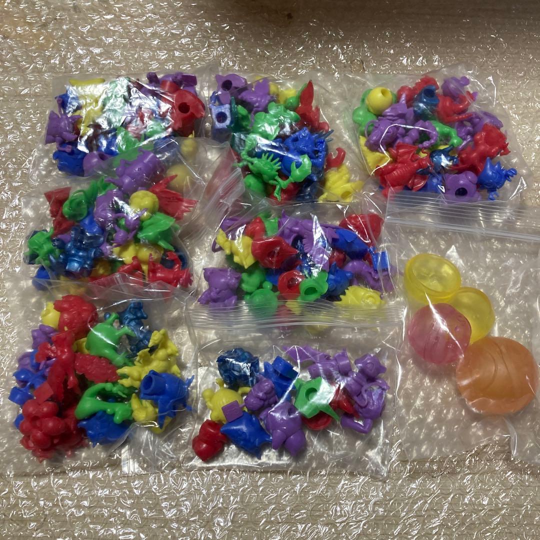 ポケモンガチャ　塩ビ人形　消しゴムフィギュア大量セット151体￼ピッピ人形ボール