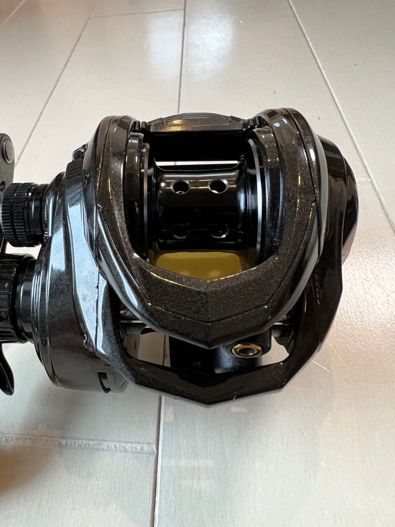 アブガルシア ロキサーニ8 ベイトリール