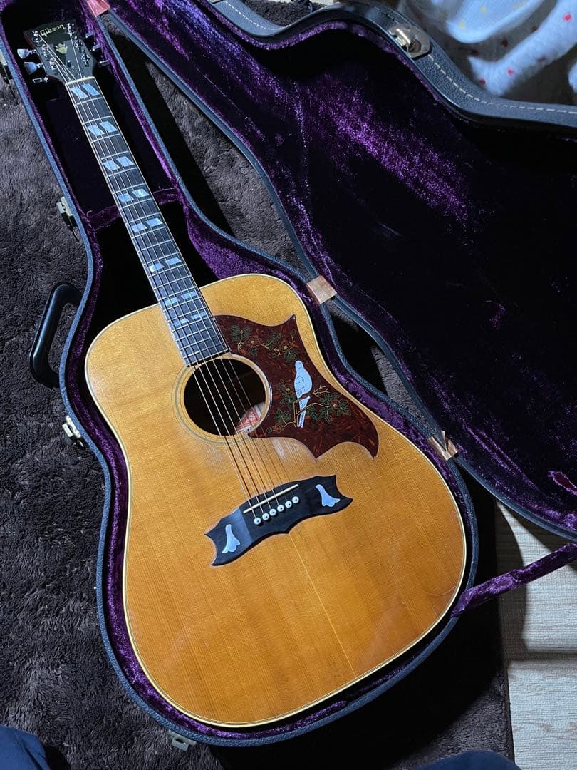 GIBSON DOVE 70年代初期製のヴィンテージ