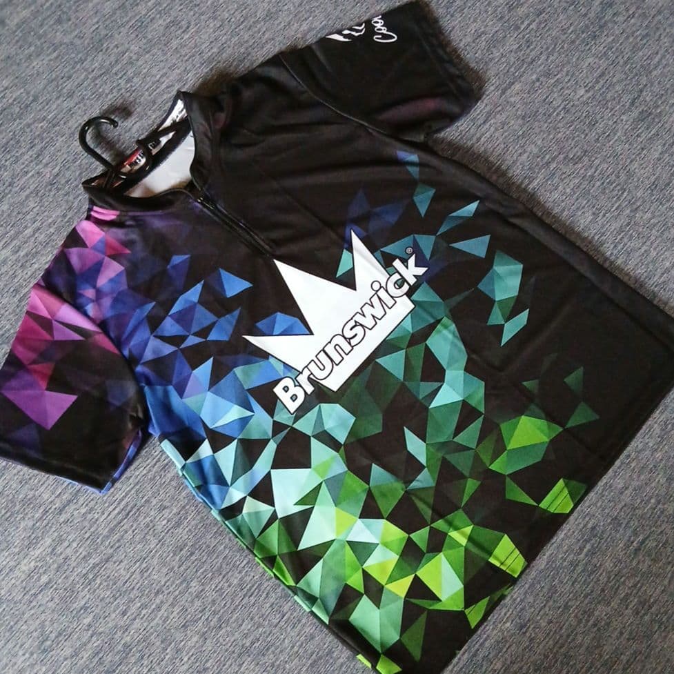 【新品】ボウリングウェア　Brunswick　日本サイズM　ブラック