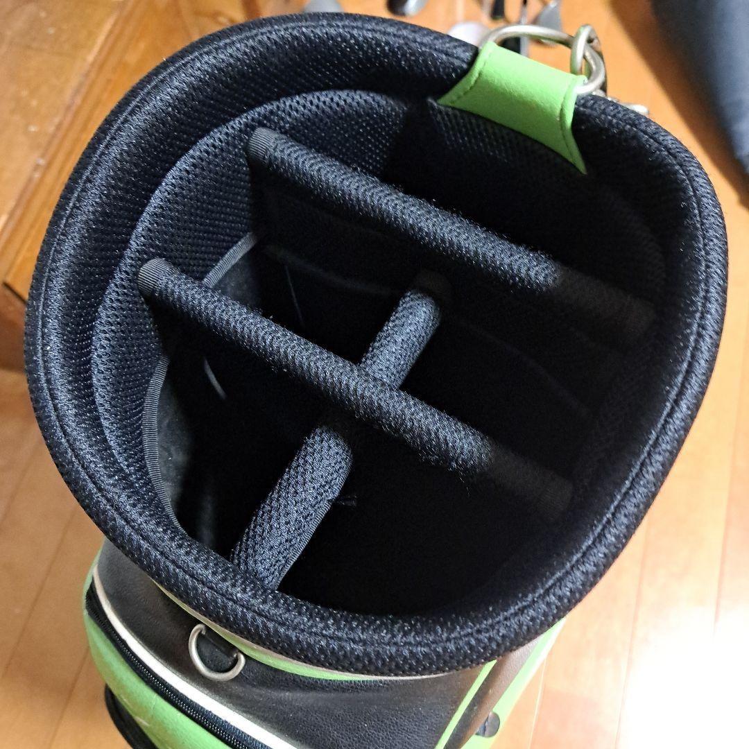 Titleist キャディバッグ グリーン/ブラック。フード付き。9.5インチ