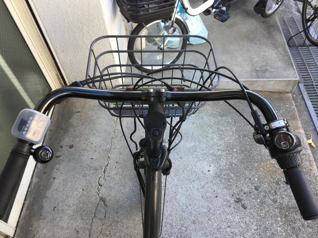 地域限定送料無料　ビッケ　グリ　回生充電　子供乗せ　黒系　神戸市　電動自転車