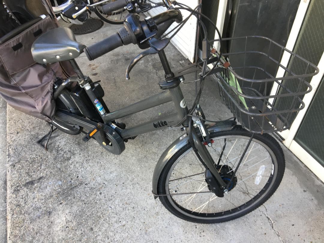 地域限定送料無料　ビッケ　グリ　回生充電　子供乗せ　黒系　神戸市　電動自転車