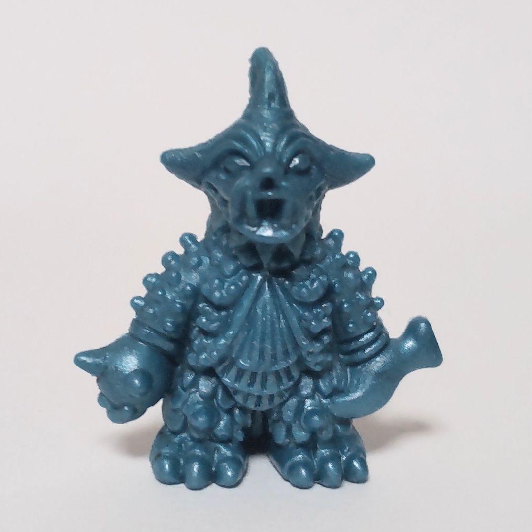 ネクサスさん用★コレ327-8　ウルトラマン怪獣消しゴム　バラバ　メタリック　他