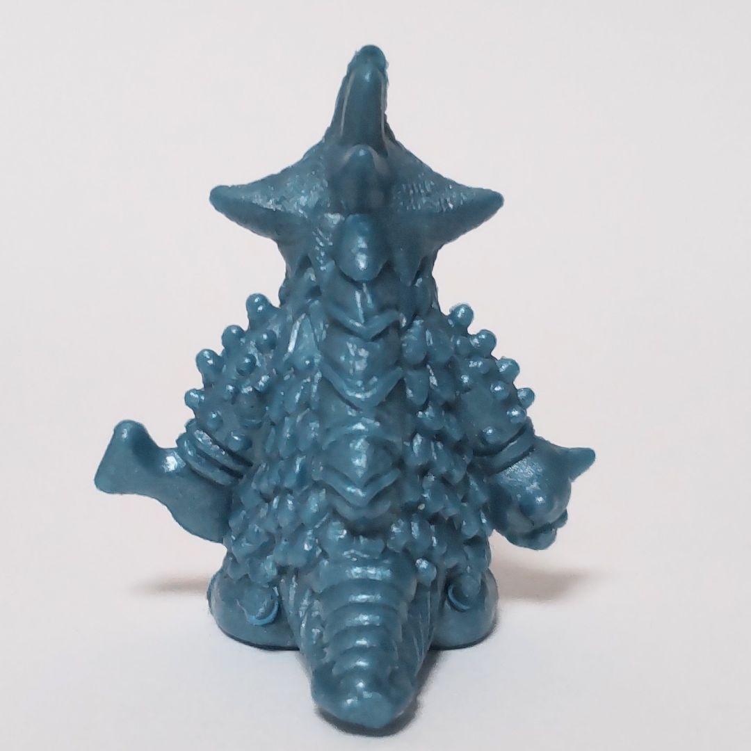 ネクサスさん用★コレ327-8　ウルトラマン怪獣消しゴム　バラバ　メタリック　他