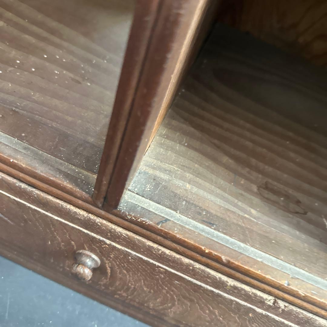 お値下げ❣️木製棚タンス、本棚　STOP SMOGステッカー