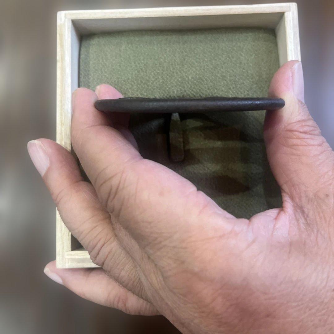 竹模様の黒色鍔