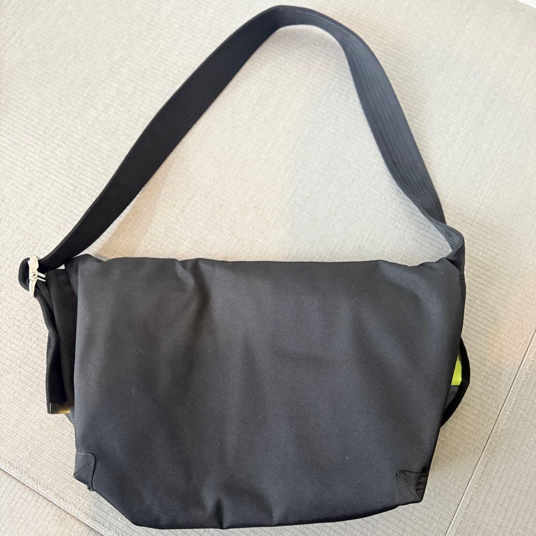 narifuri(ナリフリ) StarWarsコラボ メッセンジャーバッグ