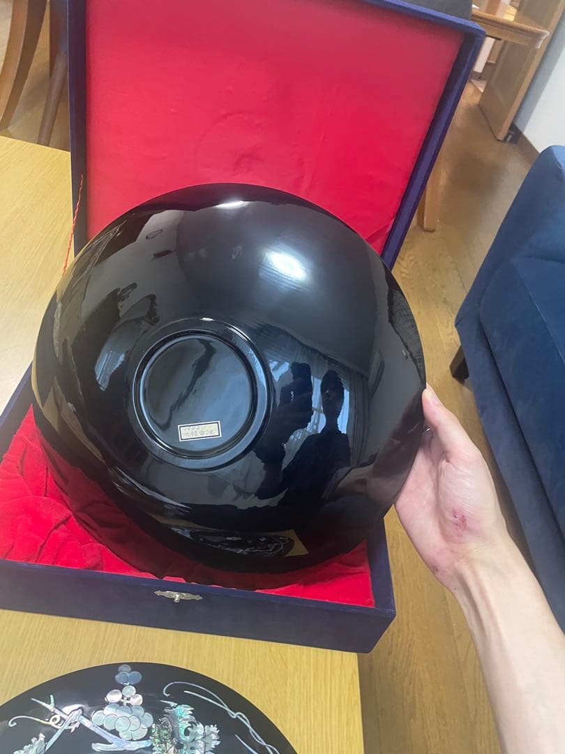 黒漆器 平皿 花と葉の装飾 専用箱付き