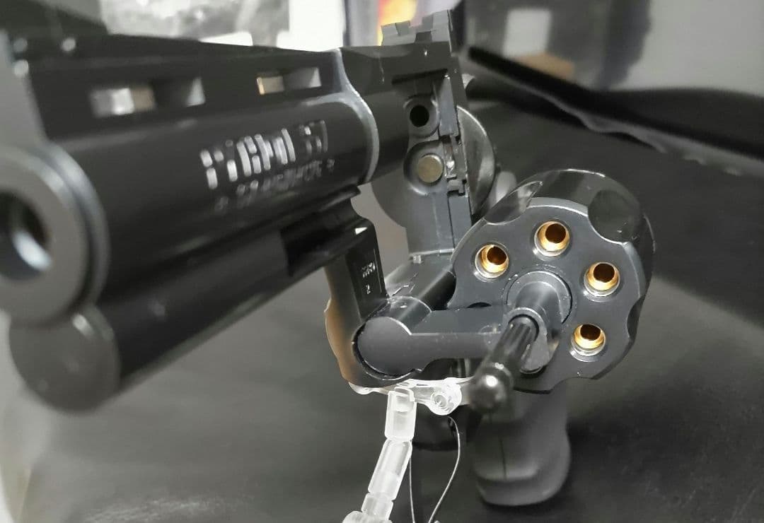 【美品】東京マルイ コルトパイソン.357マグナム 4インチ ガスリボルバー＋α