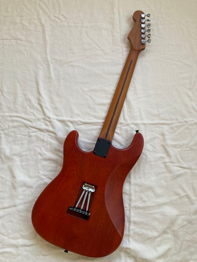 ストラトキャスタータイプ　コンポーネントギター