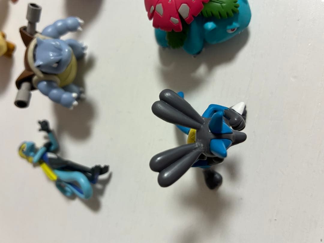 ポケモン クレーンゲーム おもちゃ モンコレフィギュア付き　電池付き