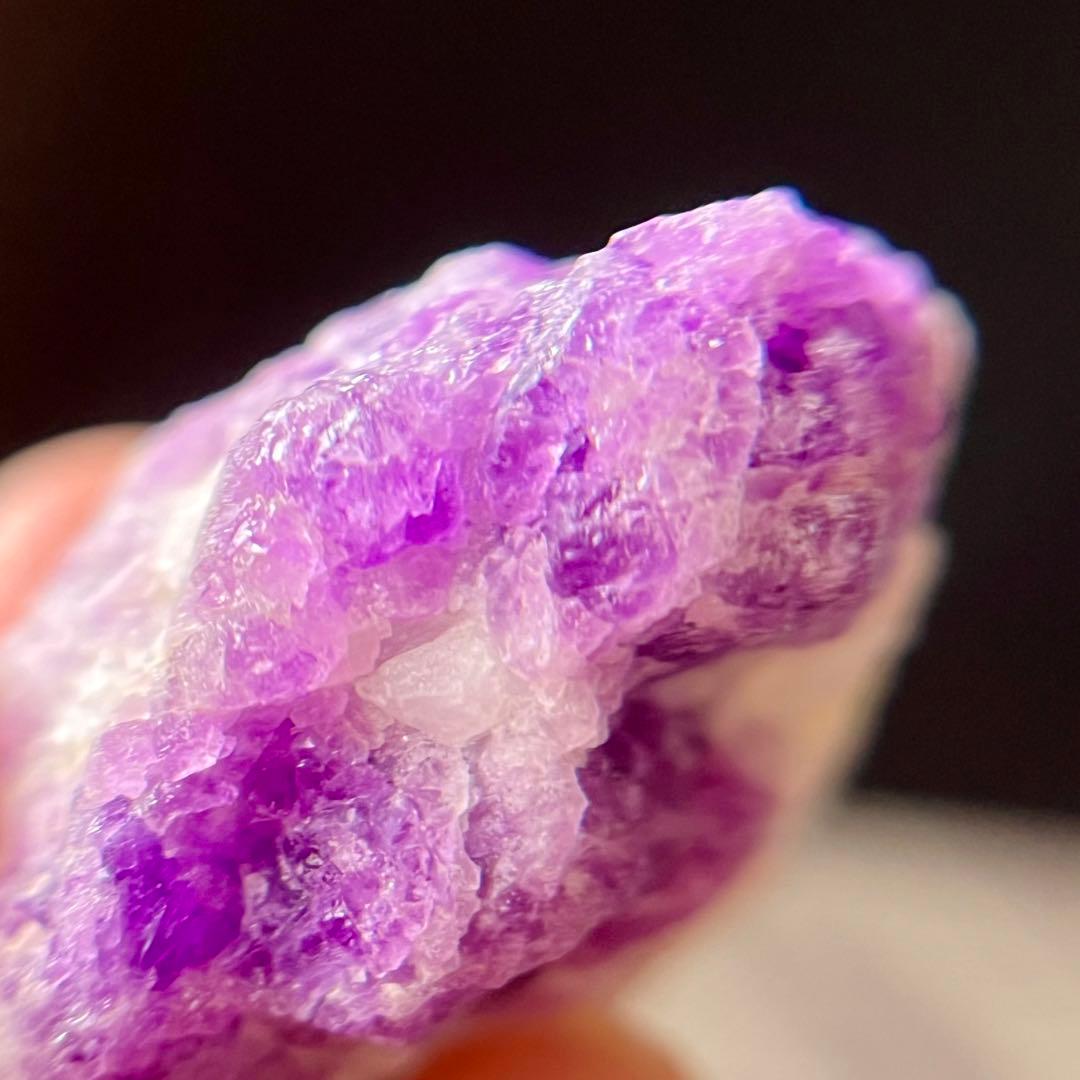 レア ハックマナイト 特大 105.45ct 未処理 蛍光 原石 天然石 鉱物