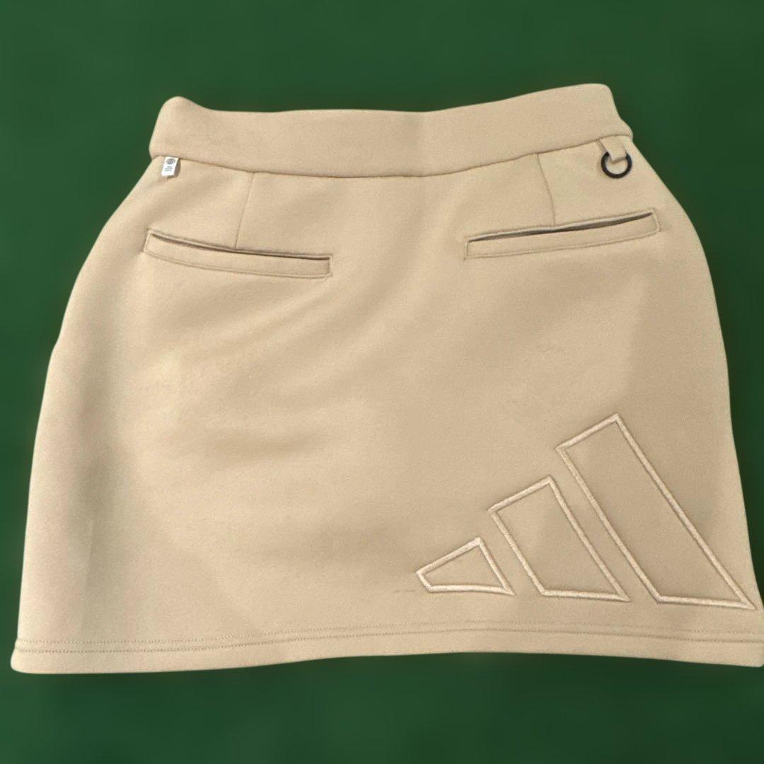 アディダス　ダンボールニット　フーディー&スカート