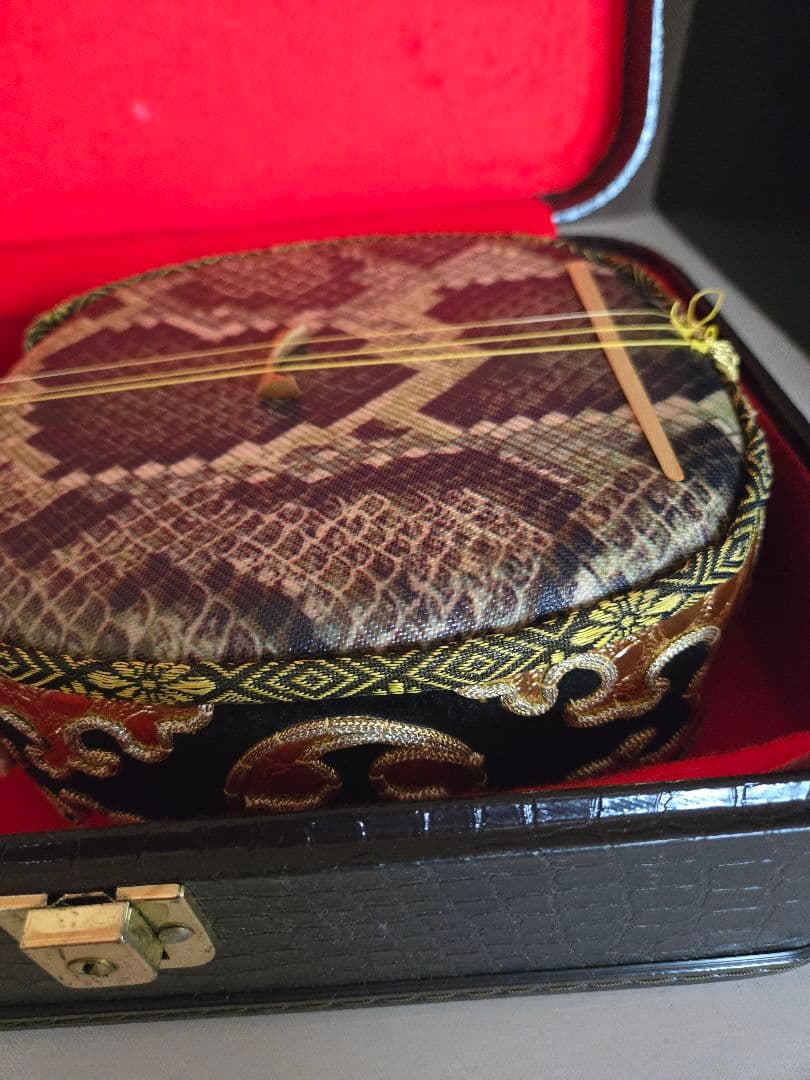 国産　守礼印 ハードケース 琉球 沖縄 三線 全長79cm 蛇皮柄