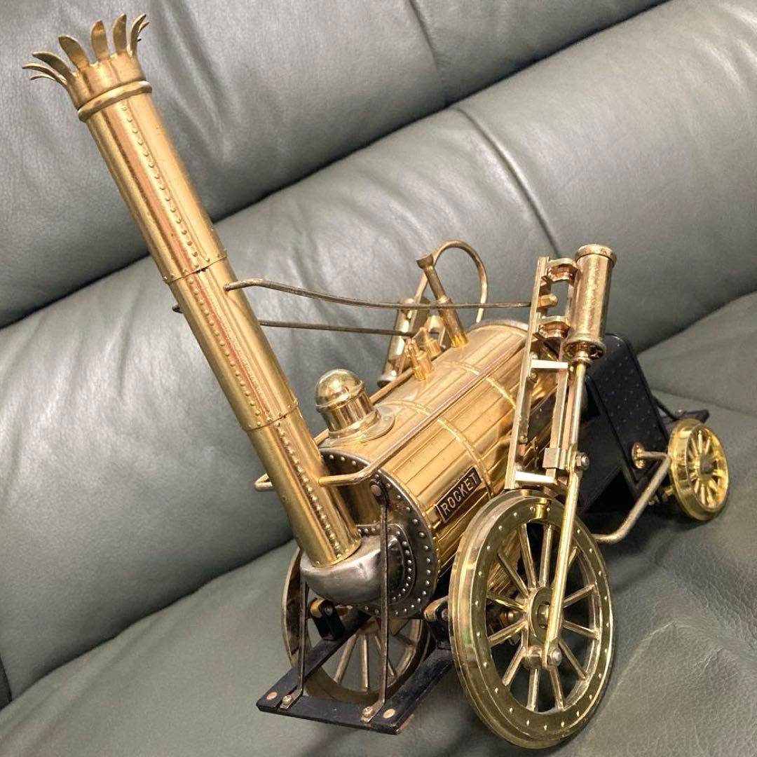 蒸気機関車ロケット号(昭和レトロ)