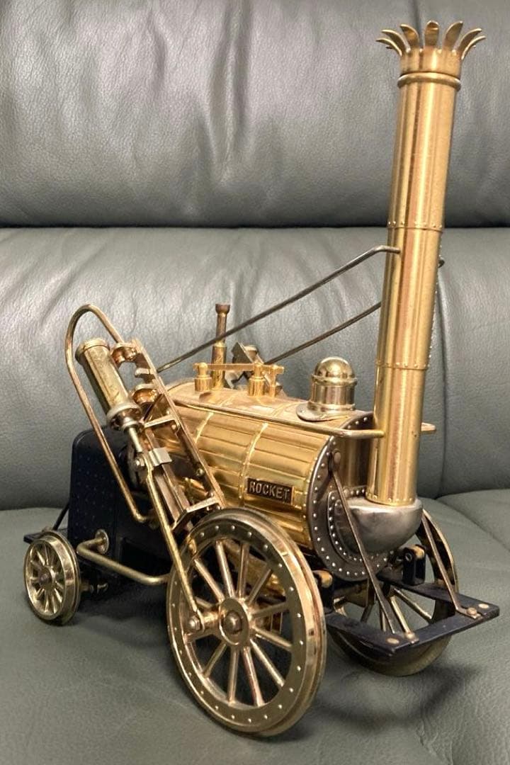 蒸気機関車ロケット号(昭和レトロ)