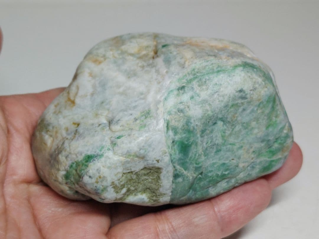 白灰緑 376g 翡翠 ヒスイ 原石 鑑賞石 自然石 誕生石 鉱物 鉱石 水石