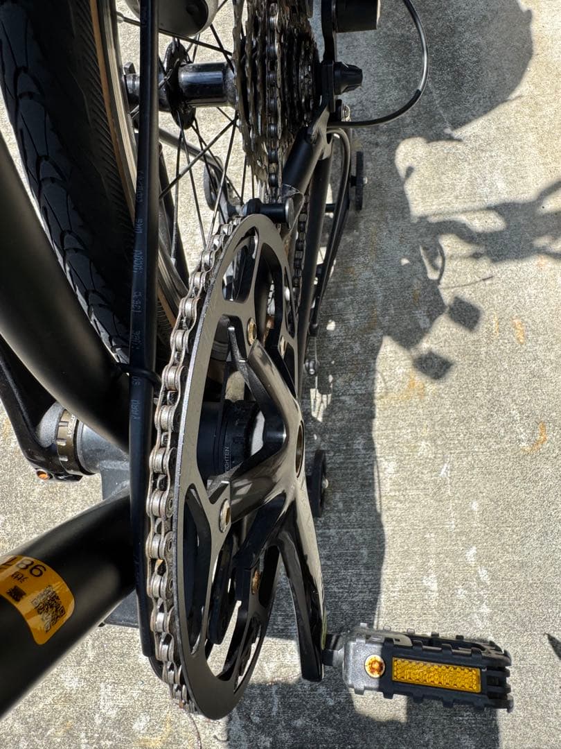 折りたたみ自転車　オシャレ　可愛い　ブラック　赤