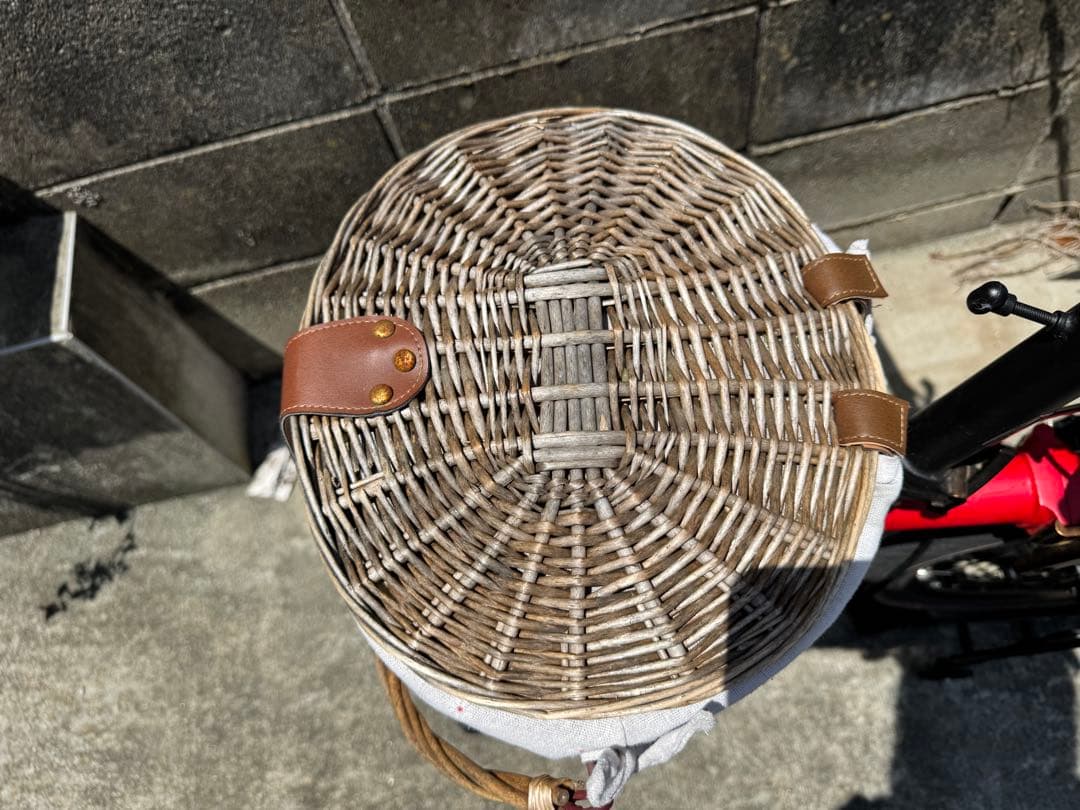 折りたたみ自転車　オシャレ　可愛い　ブラック　赤