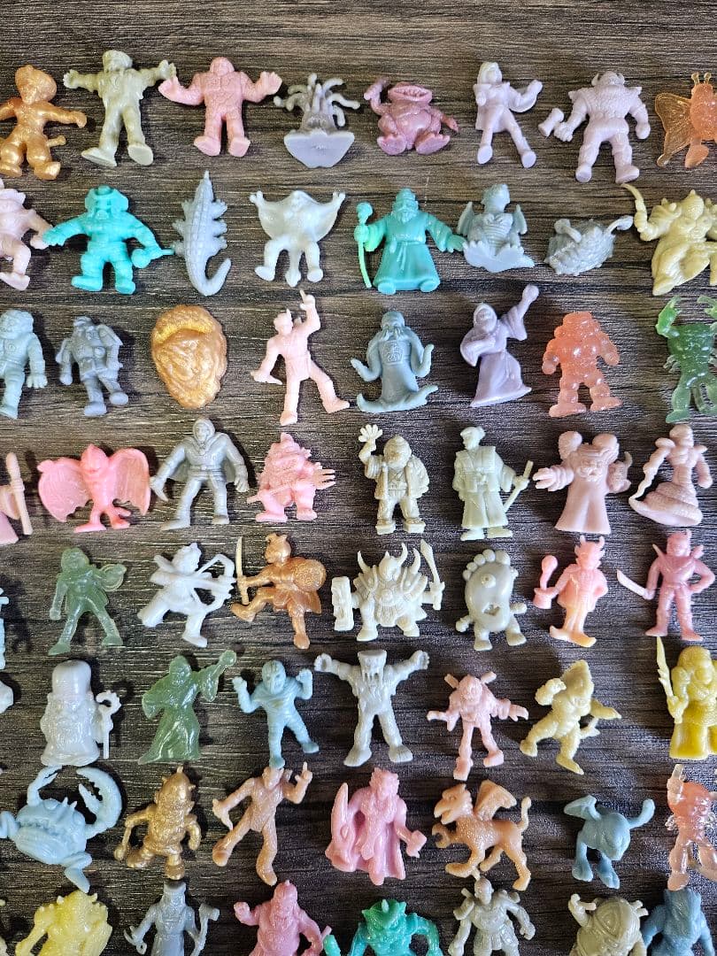 【ジャンク】ネクロスの要塞フィギュア大量まとめ　144体 消しゴムセット