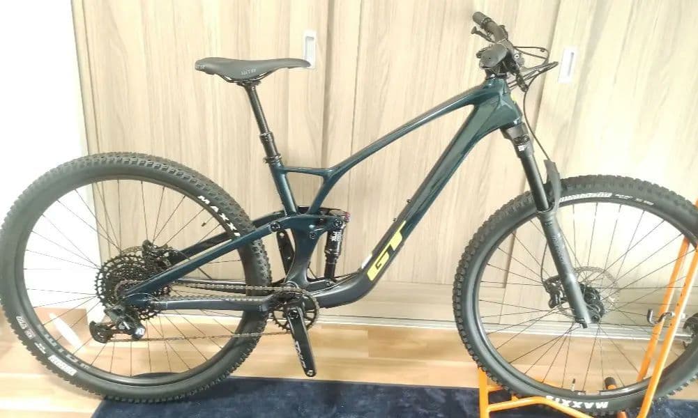 GT SENSOR CARBON ELITE LTD フルサス　浜松　大阪