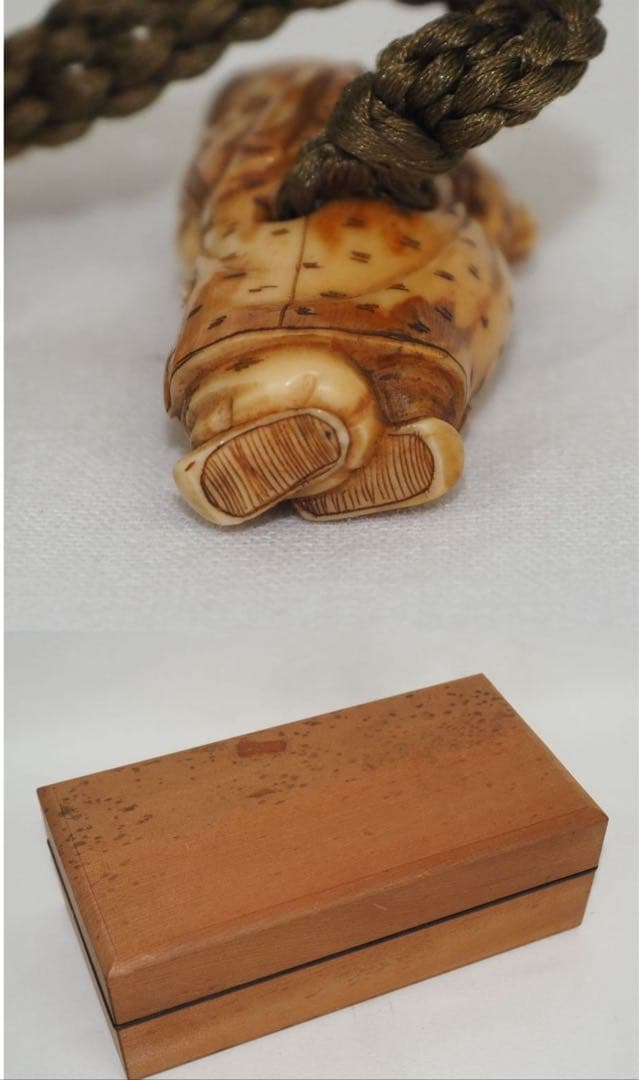 送料無料　江戸時代　極上品（在銘）本金梨子地螺鈿蒔絵 鶏図印籠 人物根付 木箱付