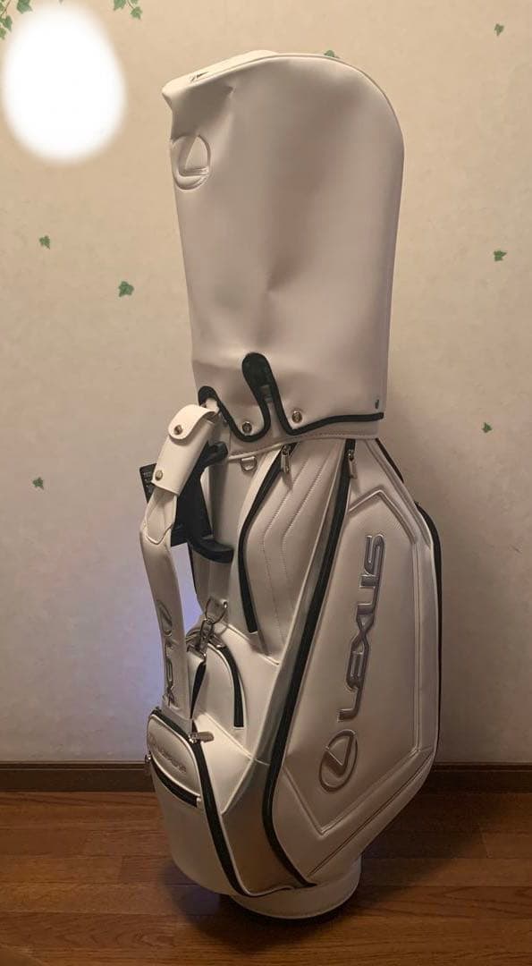 LEXUS ゴルフバッグ　キャディバッグ ホワイト　シルバー　1個