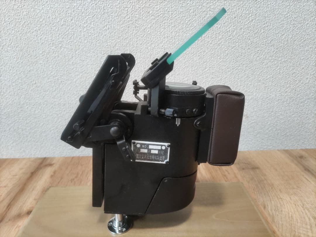 零式艦上戦闘機　四式射撃照準器　実物大模型　おまけ　ケース付き