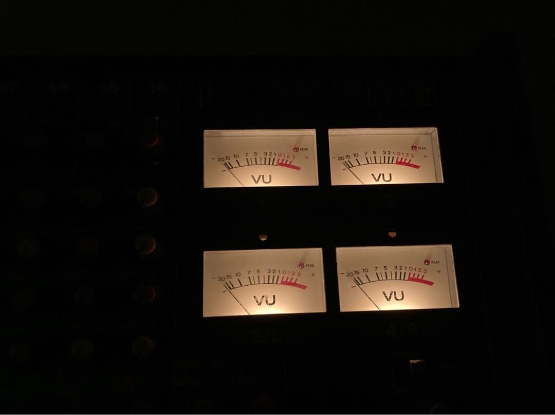 配信機器・PA機器・レコーディング機器 TASCAM M-216