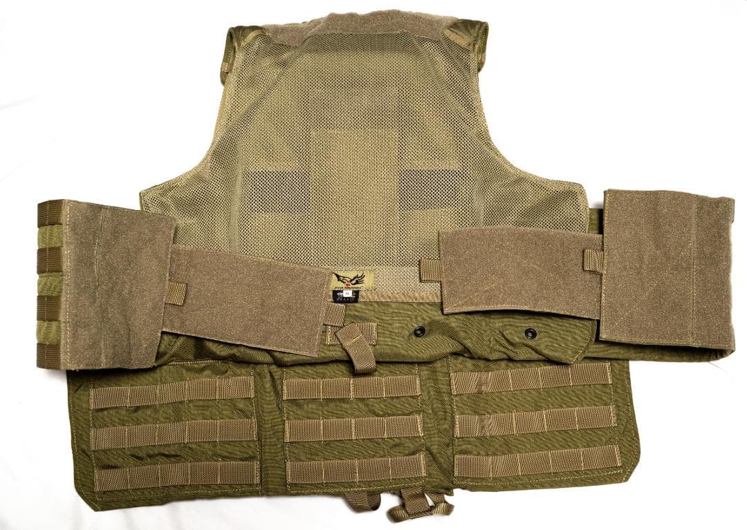 FLYYE製 CIRAS LAND ボディアーマー プレートキャリア カーキ