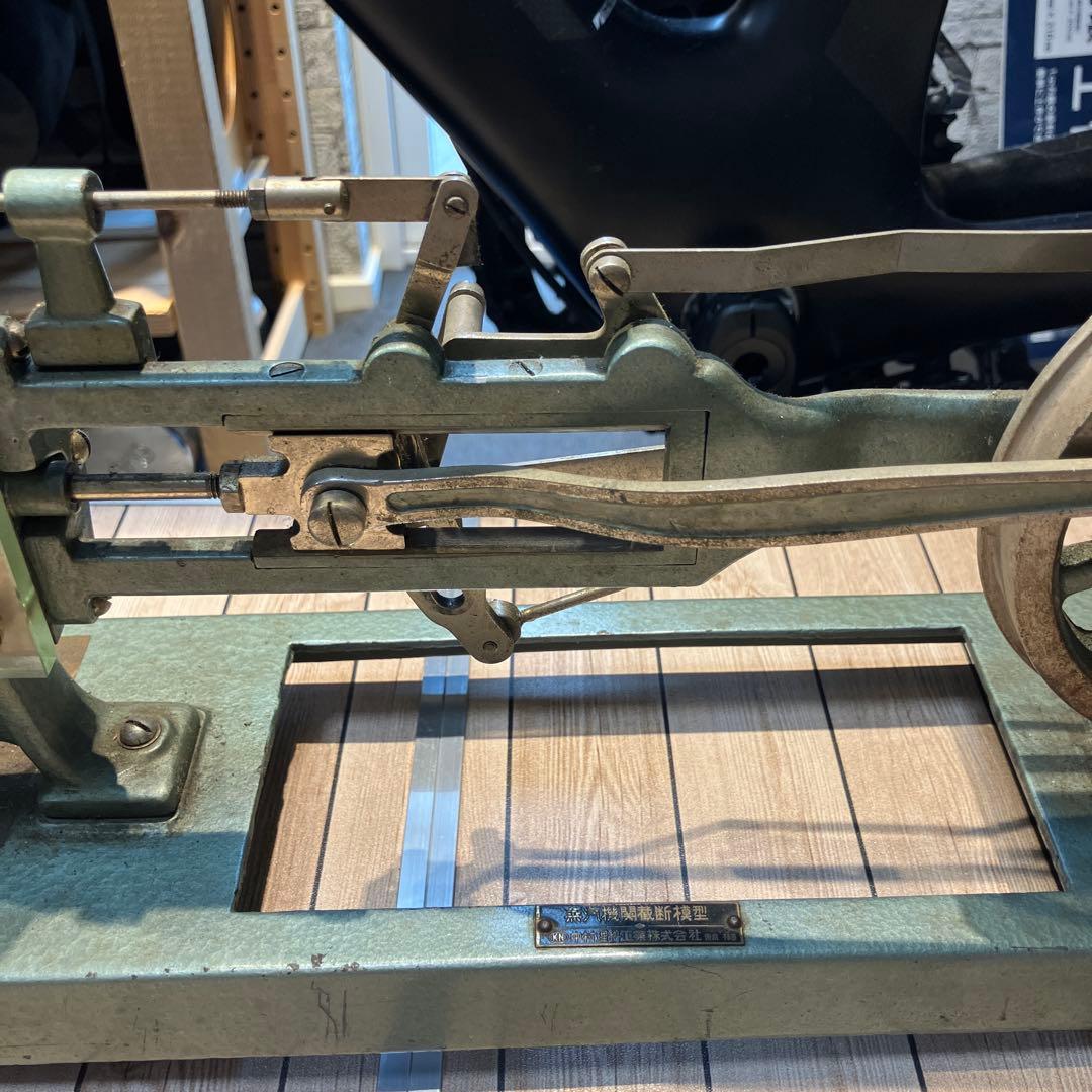 可動式 蒸気機関模型 レトロエンジン メカニカルモデル インダストリアル置物