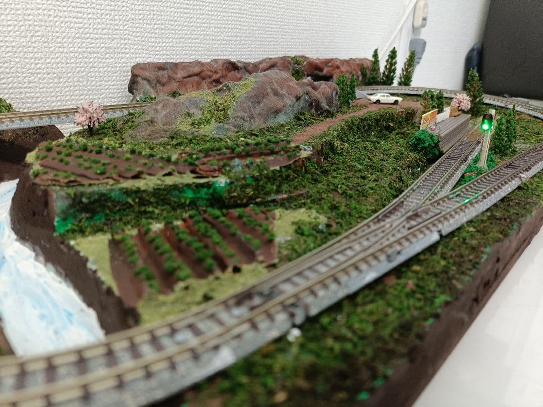 Nゲージ ジオラマ レイアウト 信号機付 卓上サイズ ストラクチャ付き