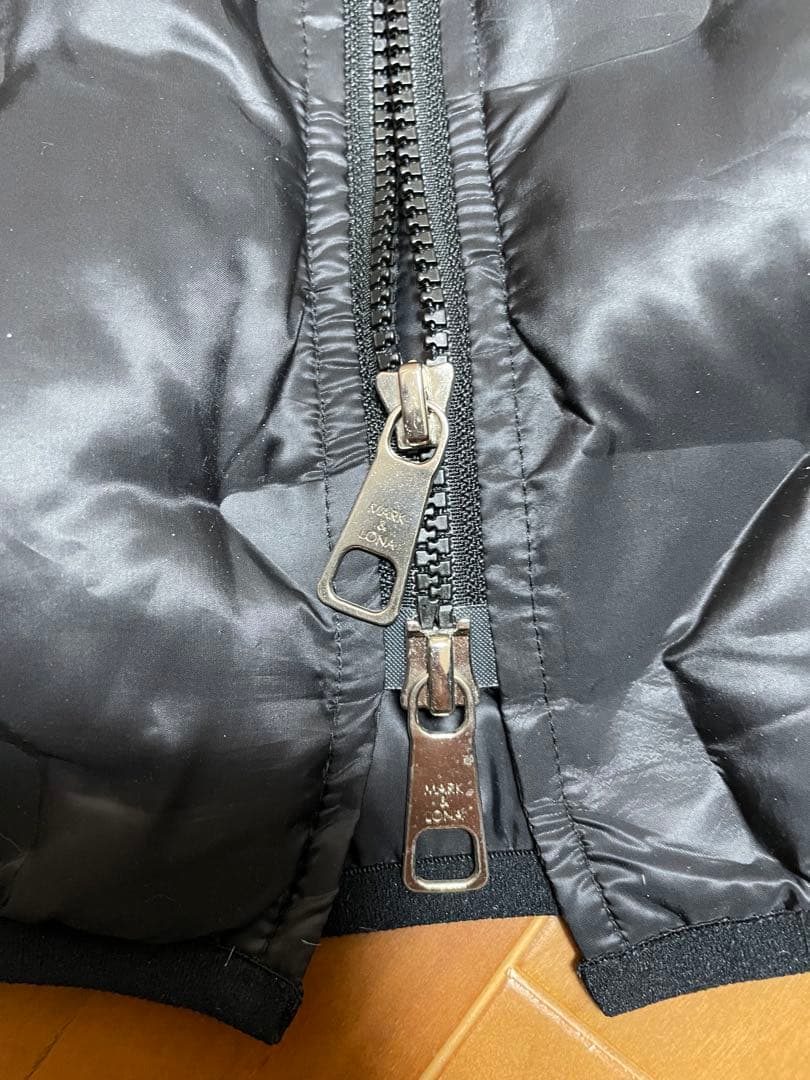 メンズウェア MARK&LONA M* Embossed Down Coat