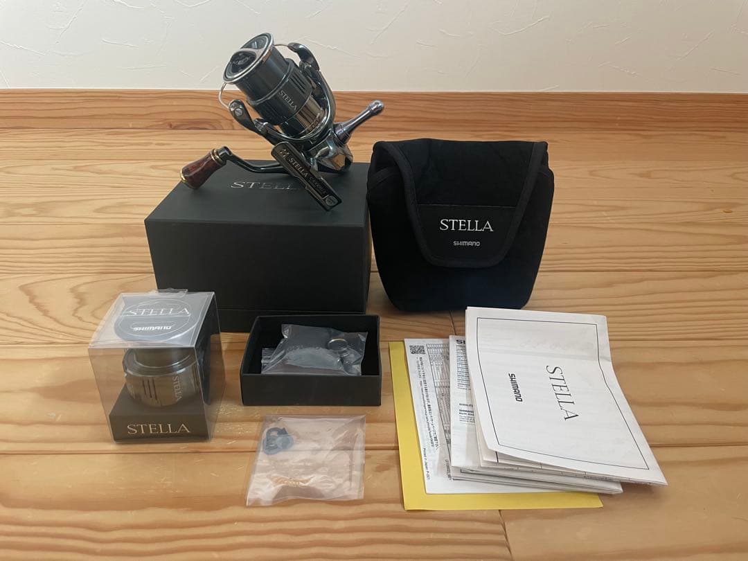 22ステラ　C3000XG ウッドノブ　替えスプール付き