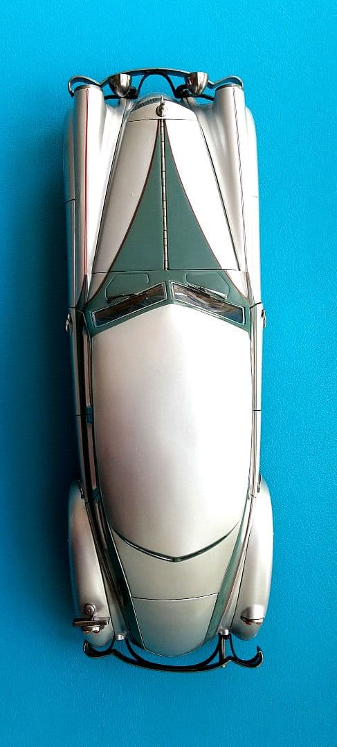 ミニカー 1/18 1933 Pierce-Arrow Silver Arrow