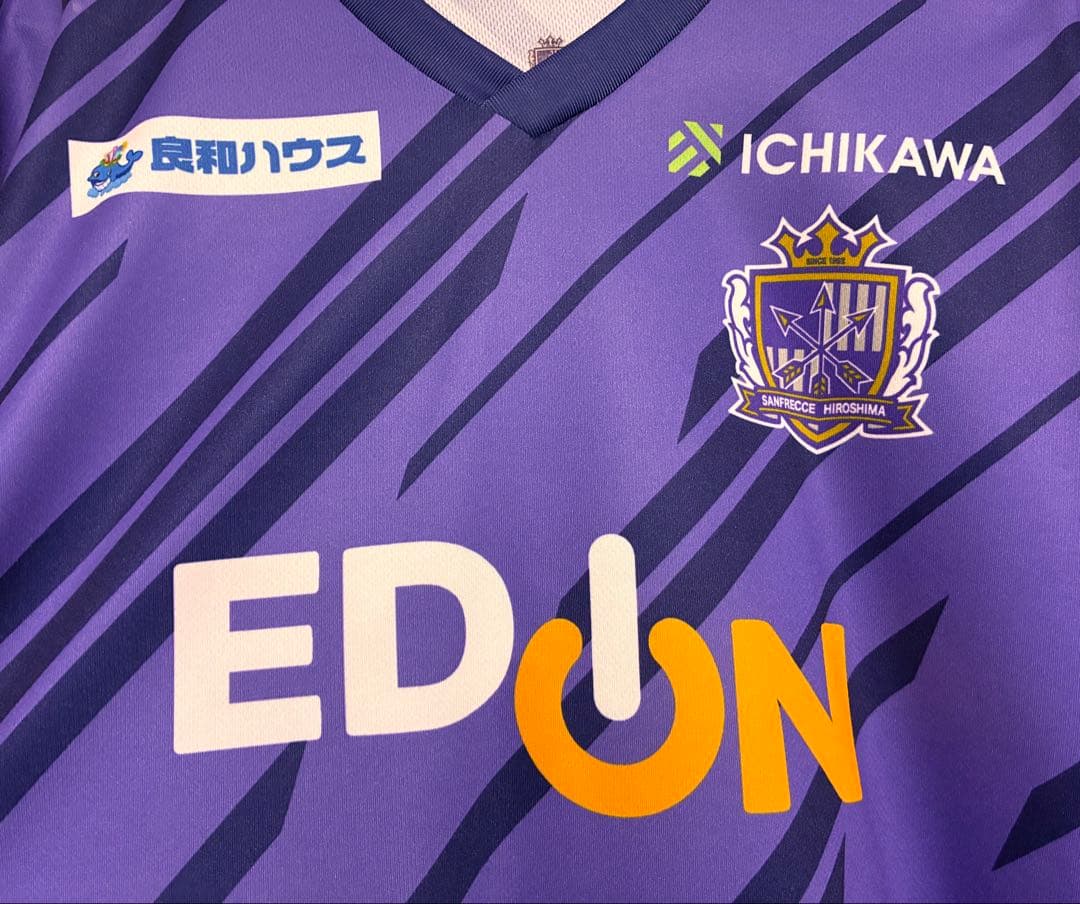 小川愛選手　サンフレッチェ広島レジーナ　コンフィットシャツ